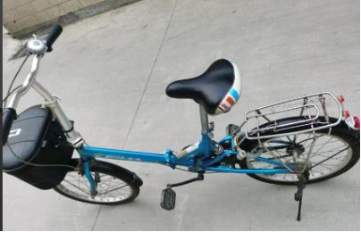 折叠自行车